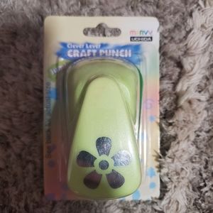 Uchida Marvy Clever Lever Flower Craft Punch